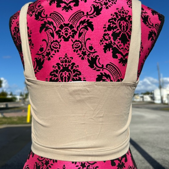 Beige crop top with buttons. Size small. - Picture 4 of 4